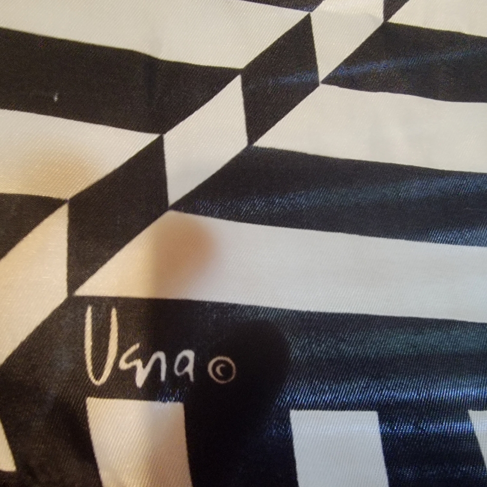 Vintage Black and White Geometric Scarf by Vera - Picture 6 of 6